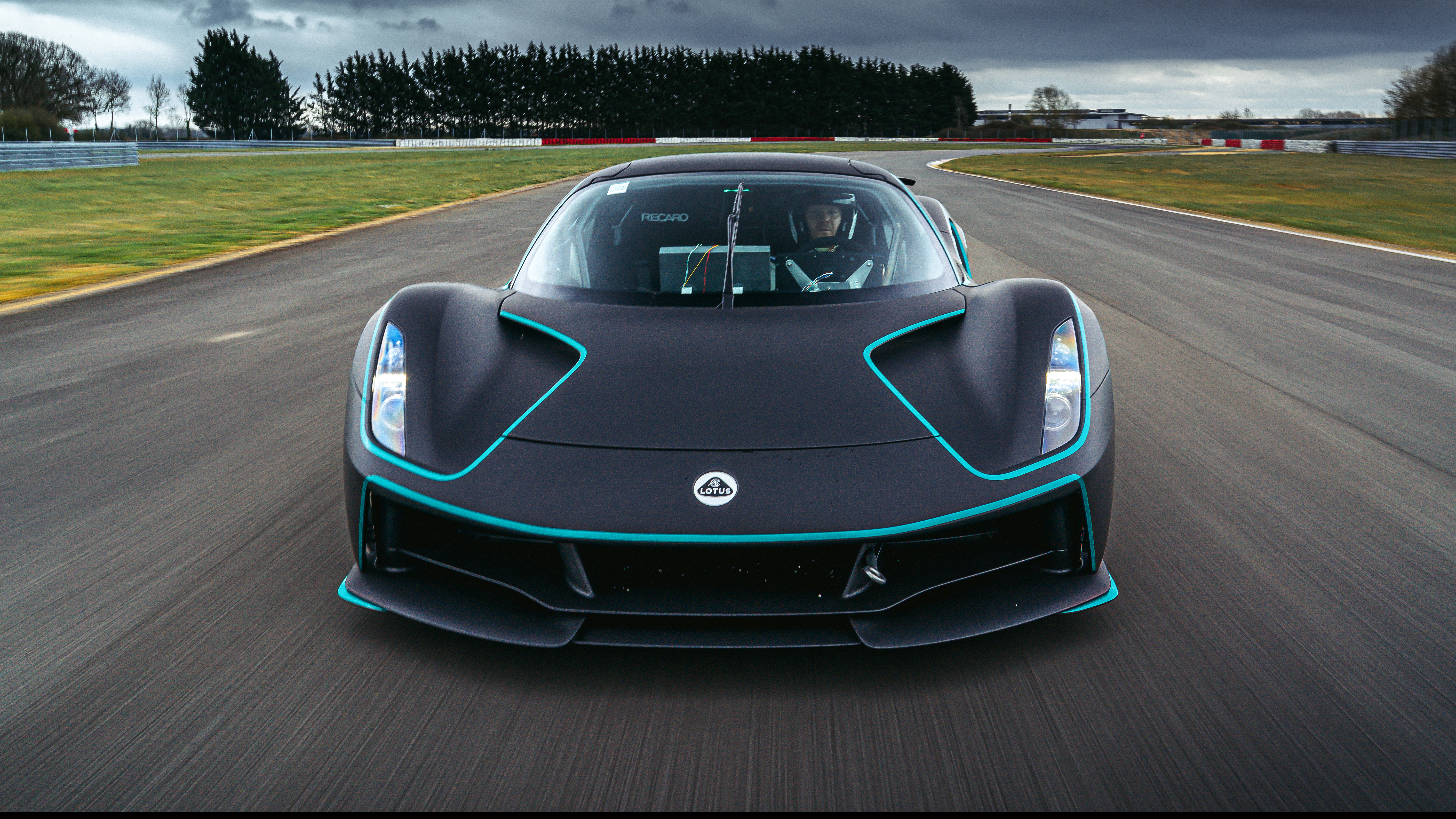 1619702199_Lotus_Evija_wins_Top_Gear_award_1