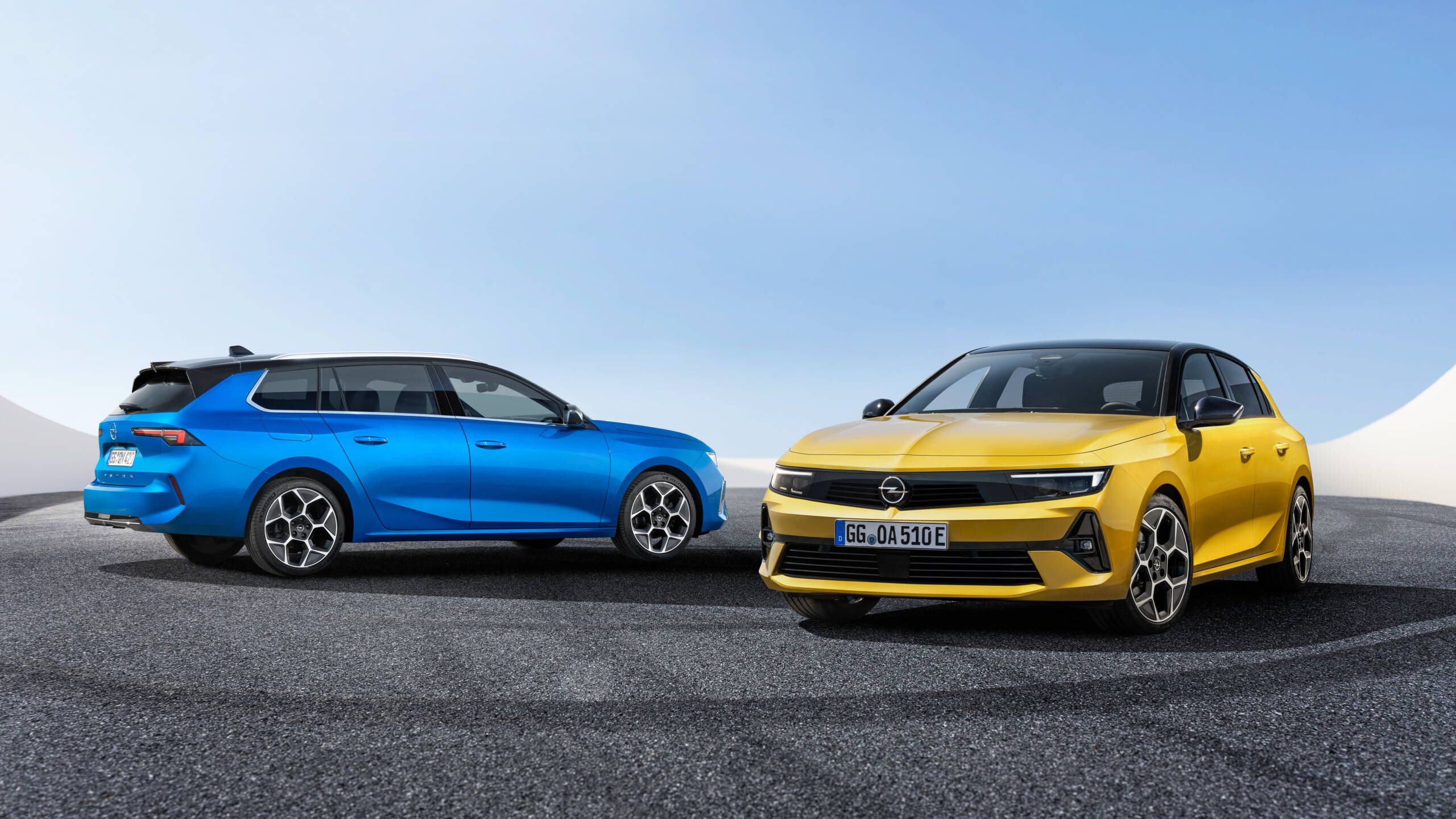 Opel Shark Cult Spreads to New Astra Sports Tourer