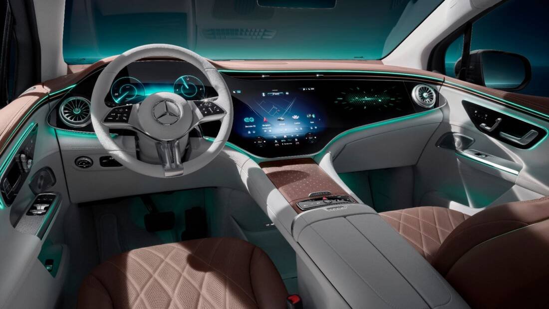 First glimpse of the interior of the new EQE SUV