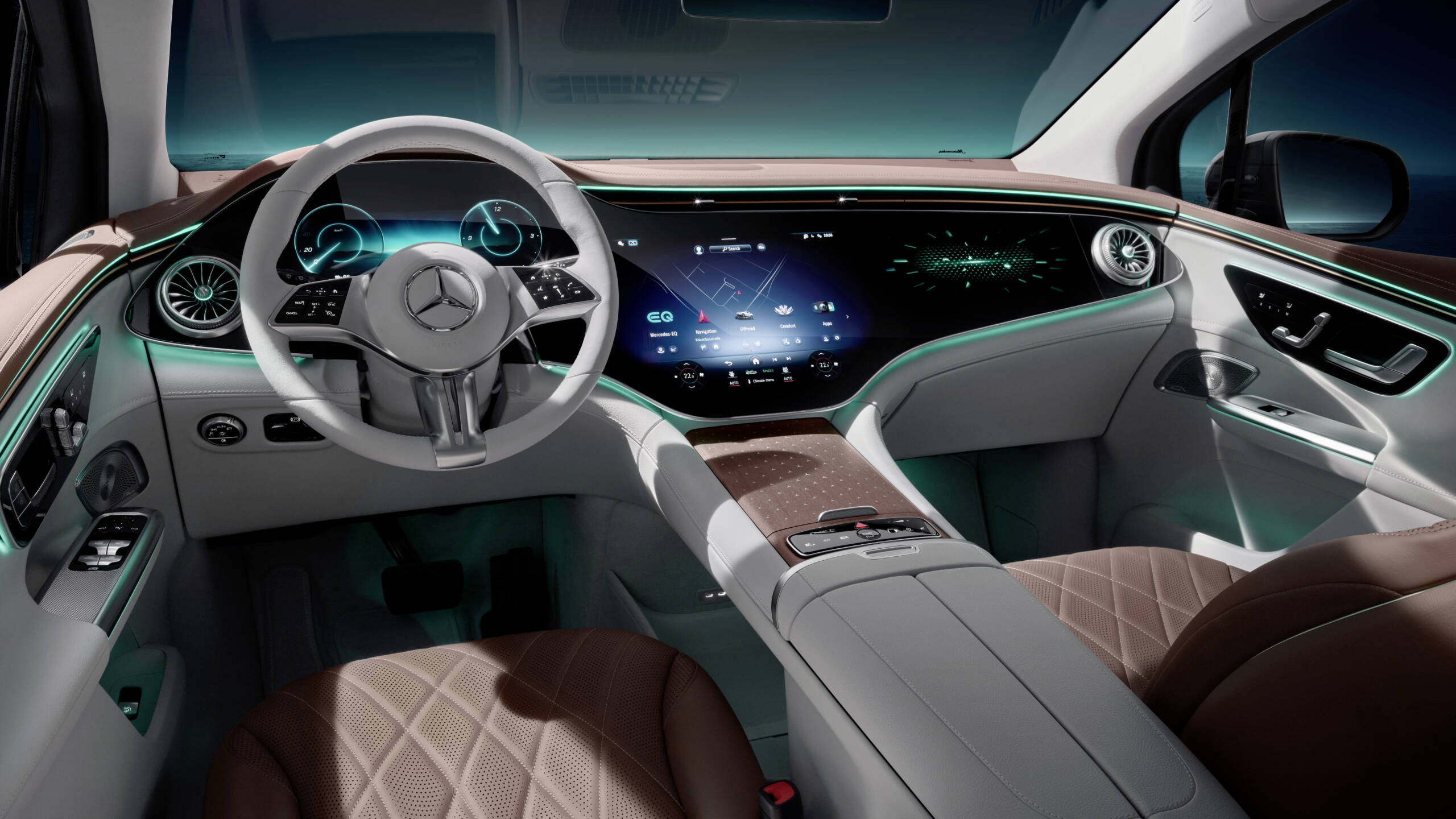 First glimpse of the interior of the new EQE SUV