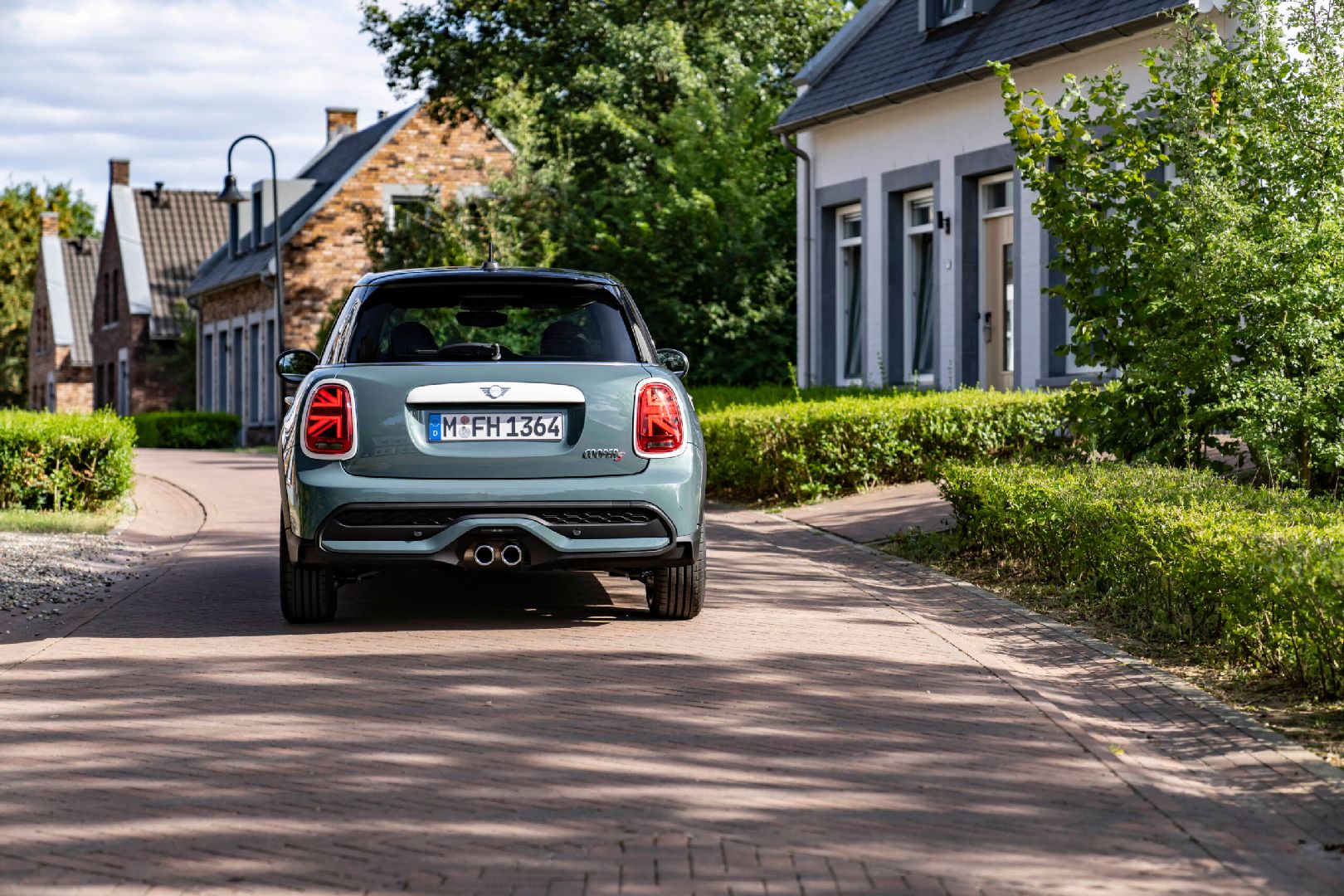 Life is colourful: The new MINI Multitone Edition celebrates the diverse MINI community