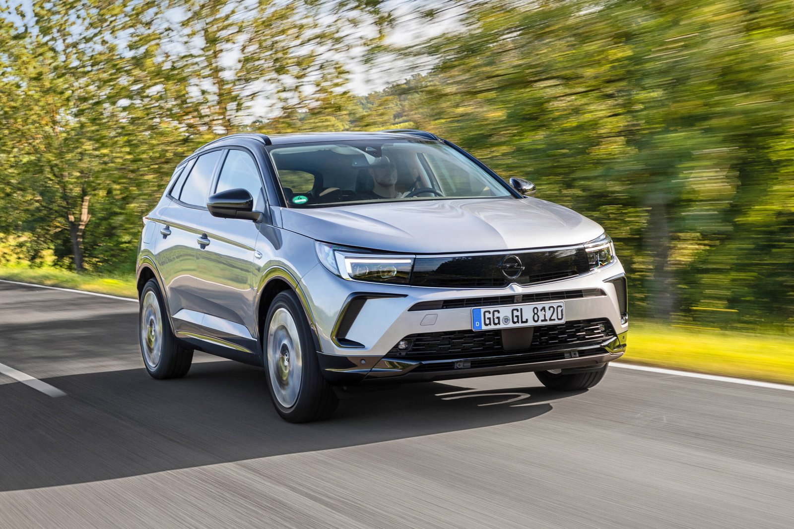  Thirty years ago, Opel opened a plant in Eisenach that stands for the most modern production conditions and the highest quality. Since then, many Opel bestsellers from the Astra to the Corsa to the ADAM have left the Thuringian factory. Today, the brand's top SUV model, the Opel Grandland, rolls off the assembly line; electrified as a plug-in hybrid with highly efficient combustion engines. 30 years of Opel in Eisenach means 30 years of pioneering spirit and automobile production in one of the most modern plants in Europe. On Saturday, September 17, Opel is inviting all families and friends of the brand to an open day, and the official ceremony that takes place beforehand will be attended by the Thuringian Prime Minister Bodo Ramelow and Opel CEO Florian Huettl.