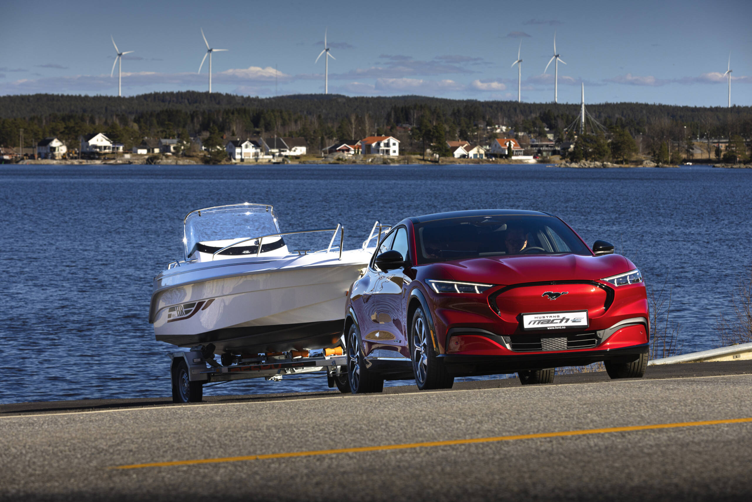 FORD DIALS-UP MUSTANG MACH-E DRIVER ASSISTANCE AND COMFORT AS ELECTRIC MUSTANG SALES OUT-PACE PETROL BY 8-TO-1