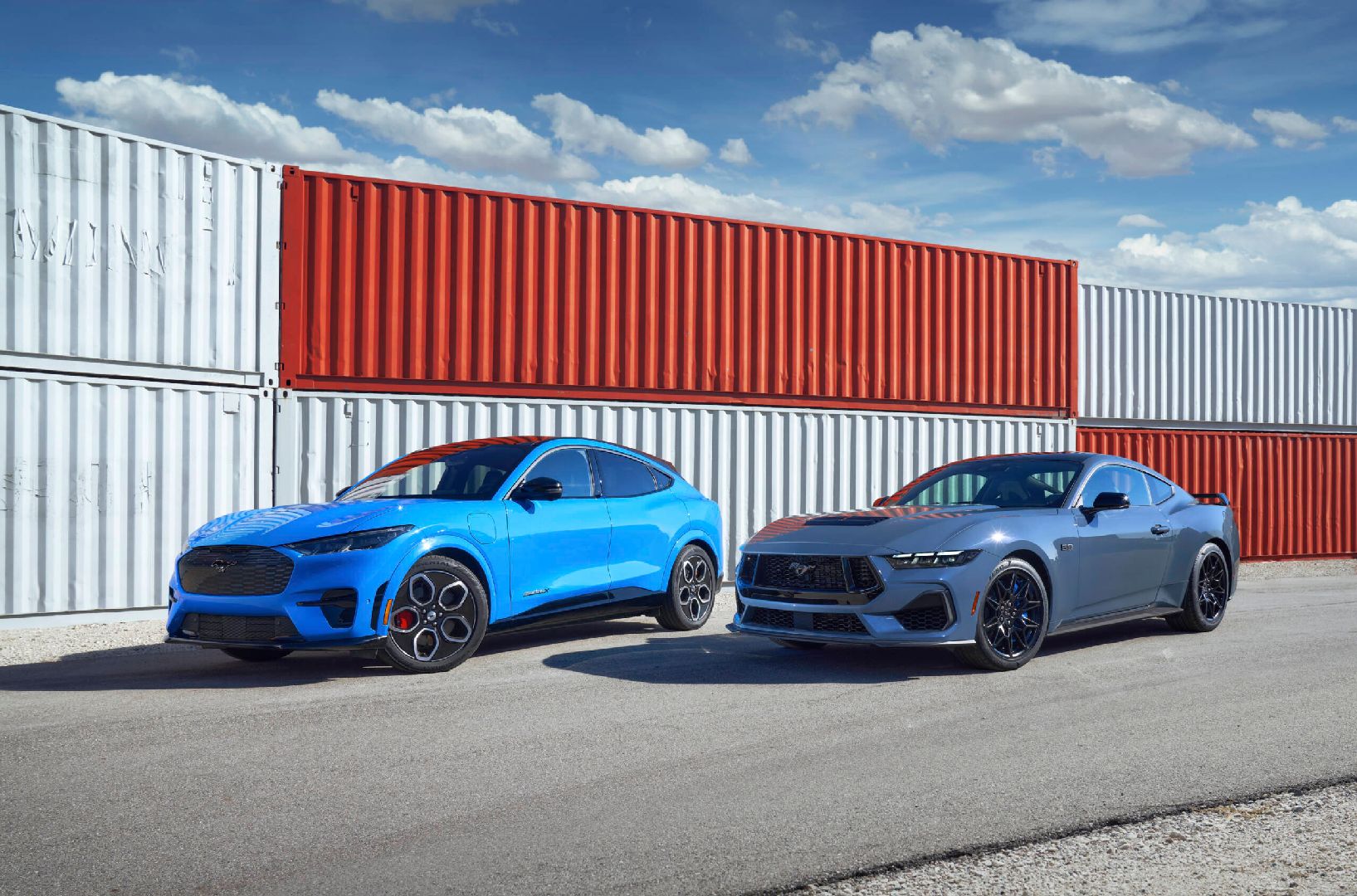 ALL-NEW FORD MUSTANG UPSHIFTS ITS STYLE, PERFORMANCE AND DIGITAL IMMERSION FOR THE ULTIMATE PONY CAR EXPERIENCE