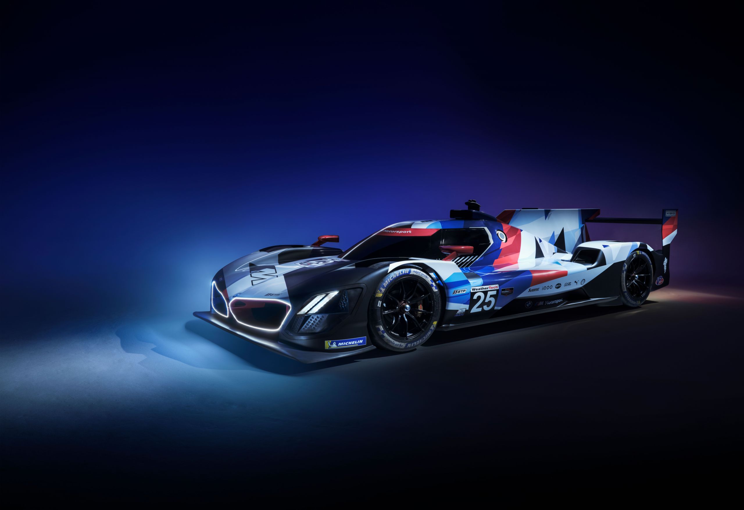 World premiere in Los Angeles: BMW M Motorsport unveils the BMW M Hybrid V8 in its race livery and announces 2023 IMSA season drivers