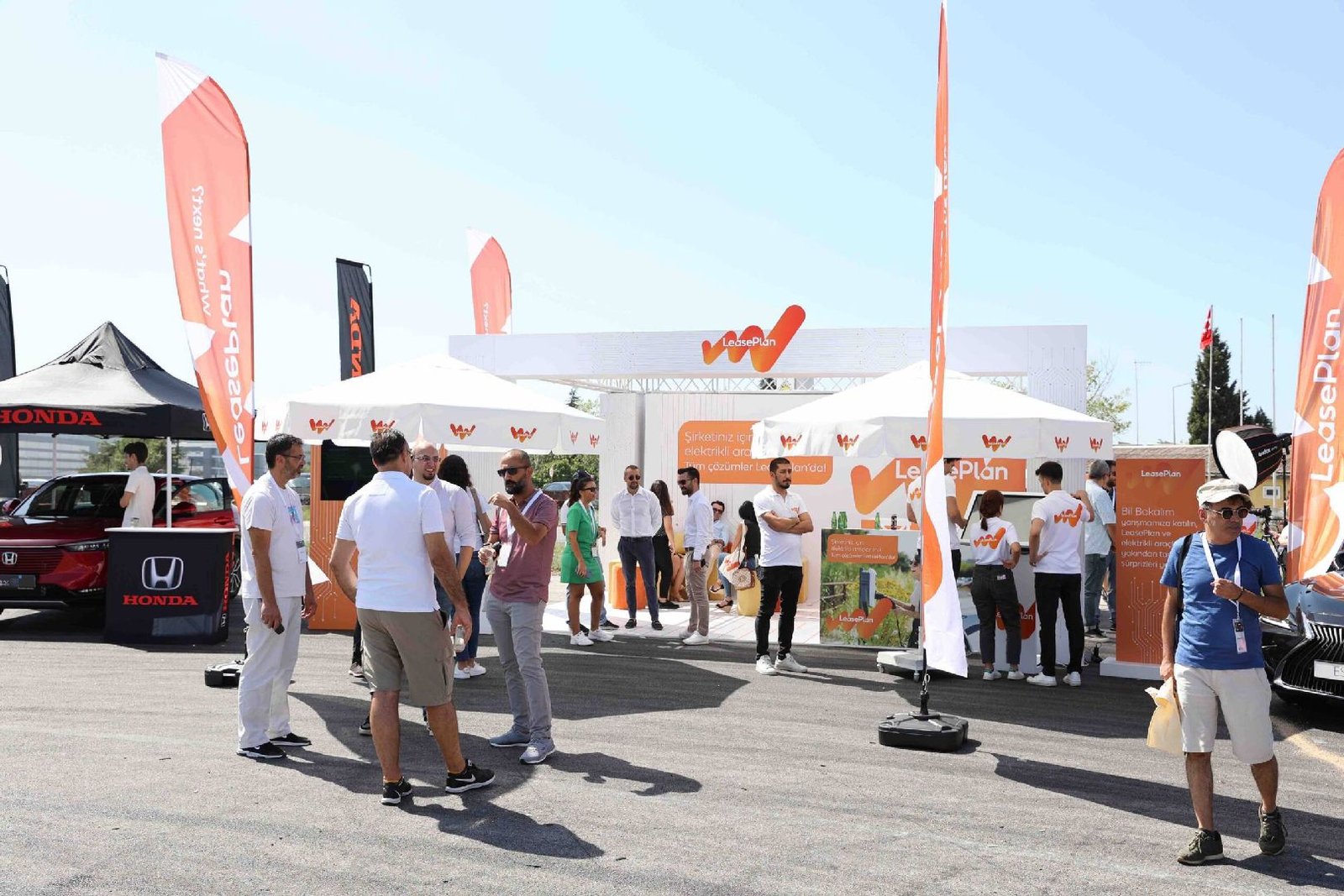 Sessiz ve Çevreci Elektrikli Etkinliği’nin Üçüncüsünde Ödül SKYWELL ET5'te!