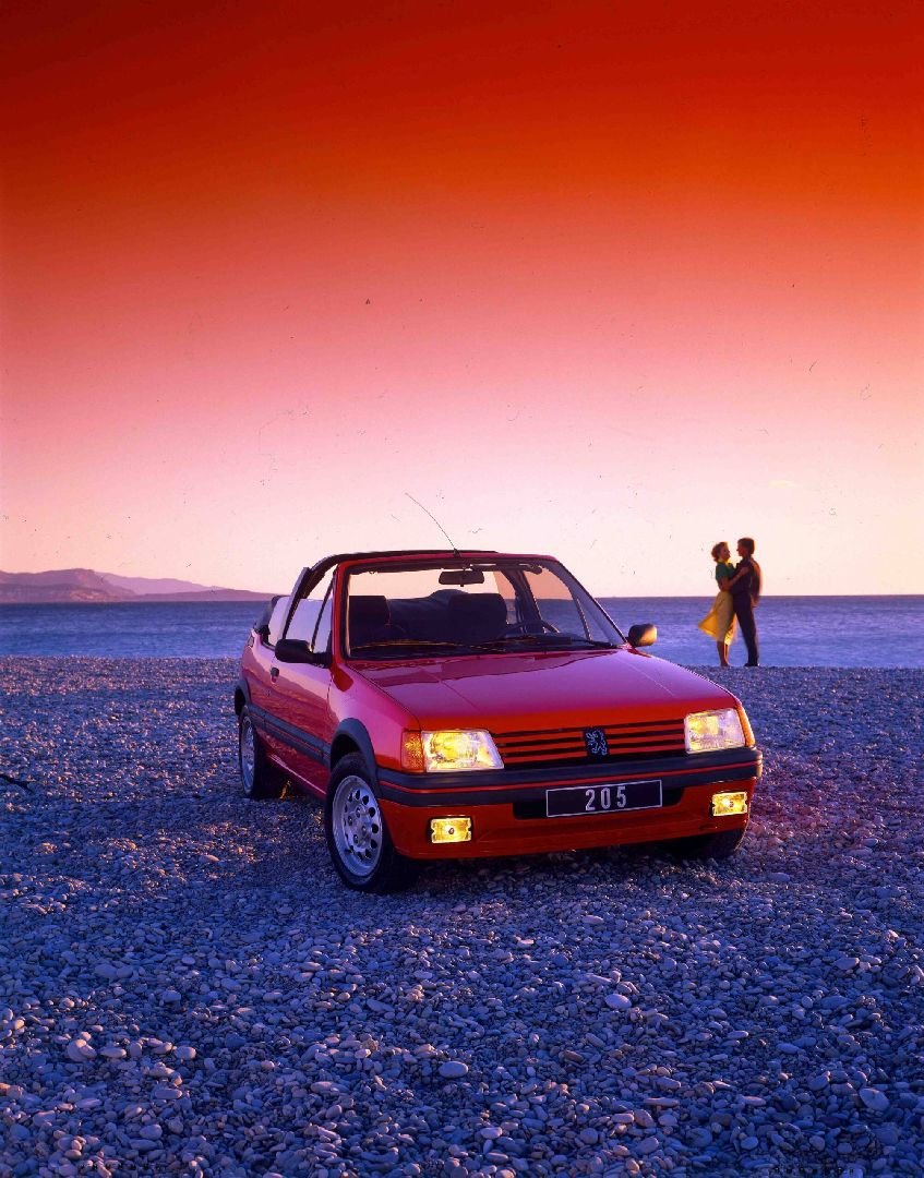 PEUGEOT 205 EFSANESİ 40 YAŞINDA