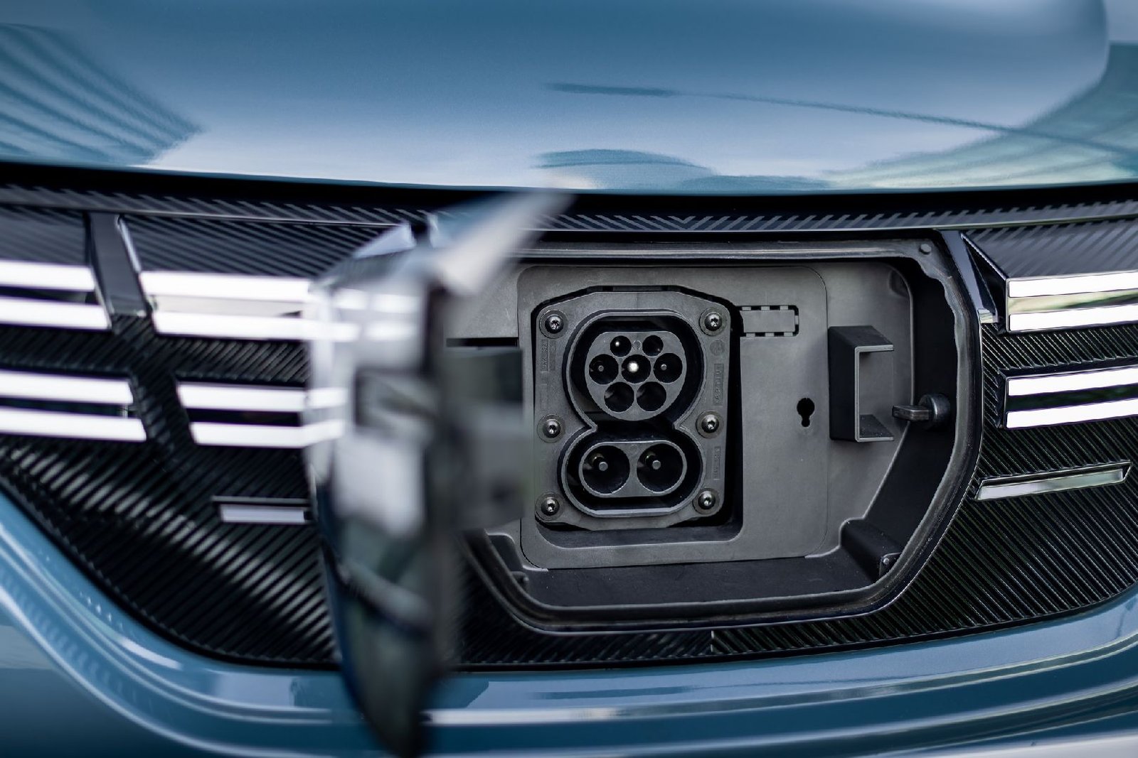 YENİ DACIA SPRING TÜRKİYE’DE!