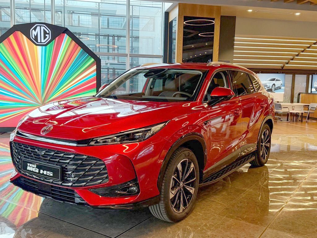 MG HS Luxury